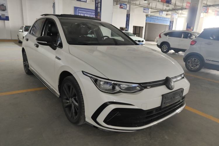 Used Volkswagen Golf 2021 280TSI DSG R-Line Front Right 45 Deg