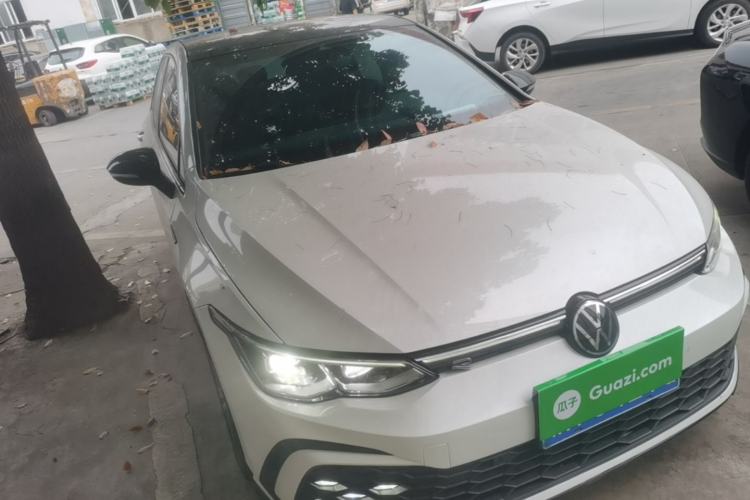 Used Volkswagen Golf 2021 280TSI DSG R-Line Front Right 45 Deg