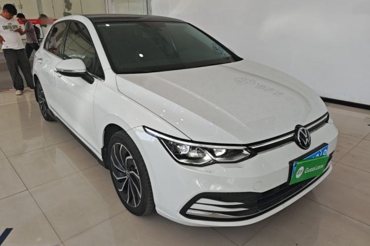 Used Volkswagen Golf 2021 280TSI DSG R-Line Front Right 45 Deg