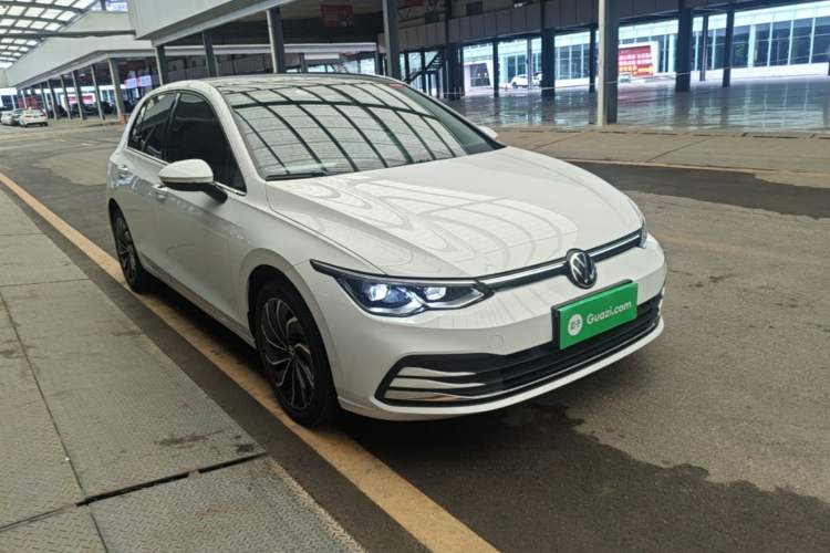 Used Volkswagen Golf 2021 280TSI DSG Pro Front Right 45 Deg