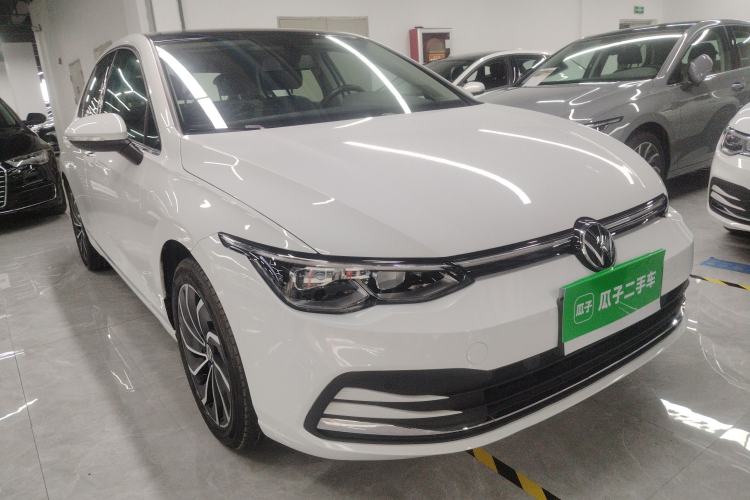 Used Volkswagen Golf 2021 280TSI DSG Pro Front Right 45 Deg