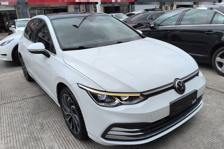 Used Volkswagen Golf 2021 280TSI DSG Pro Front Right 45 Deg