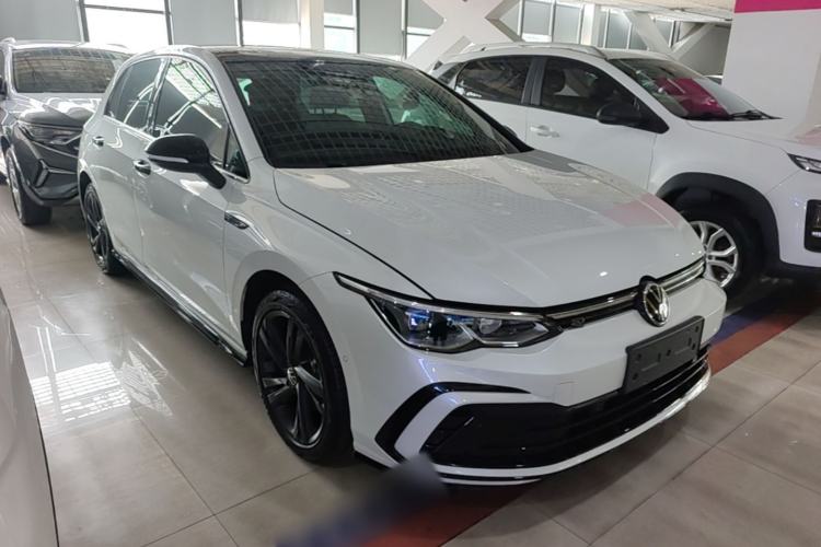 Used Volkswagen Golf 2021 280TSI DSG R-Line Front Right 45 Deg