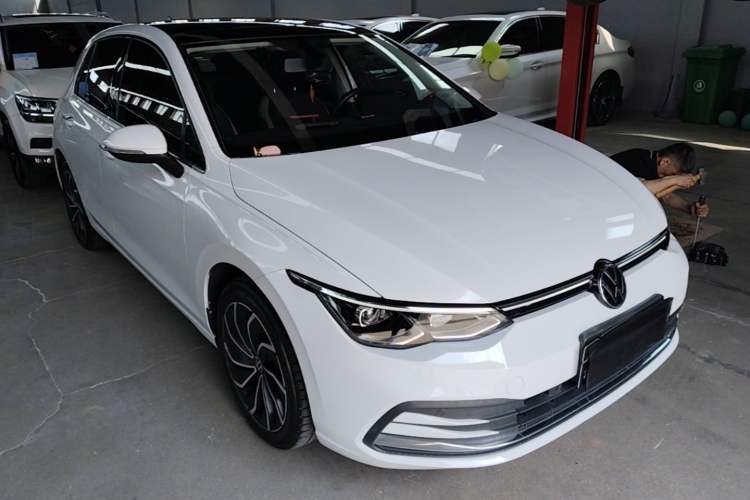 Used Volkswagen Golf 2021 280TSI DSG Pro Front Right 45 Deg