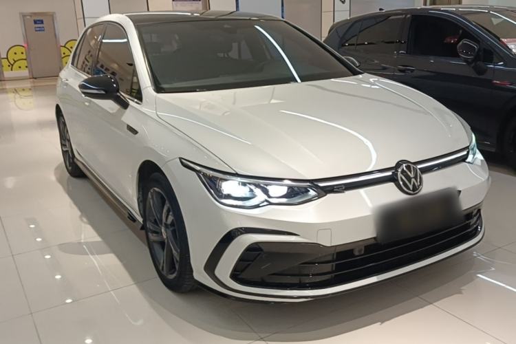 Used Volkswagen Golf 2021 280TSI DSG R-Line Front Right 45 Deg