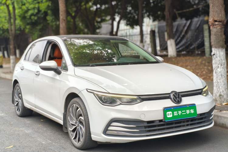 Used Volkswagen Golf 2021 280TSI DSG Pro Front Right 45 Deg
