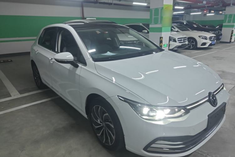 Used Volkswagen Golf 2021 280TSI DSG Pro Front Right 45 Deg