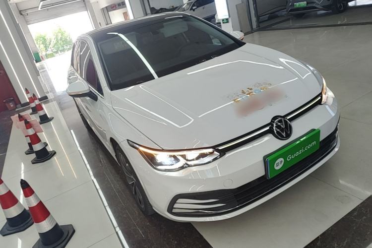 Used Volkswagen Golf 2021 280TSI DSG Pro Front Right 45 Deg