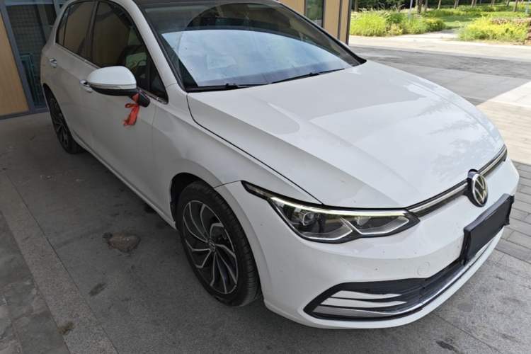 Used Volkswagen Golf 2021 280TSI DSG R-Line Front Right 45 Deg