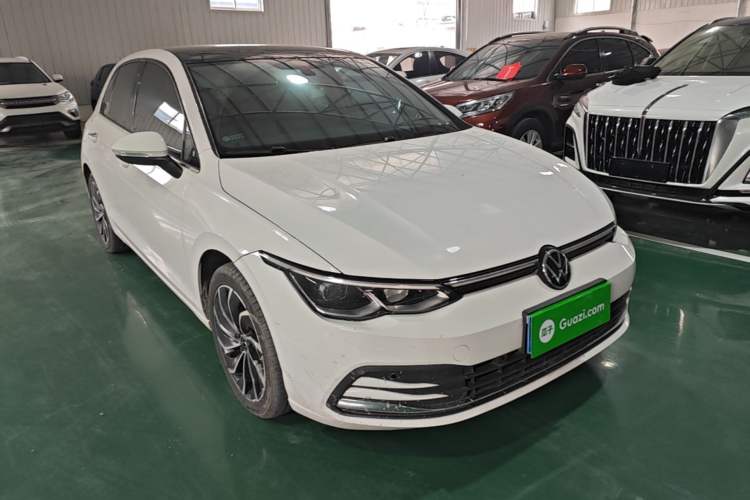 Used Volkswagen Golf 2021 280TSI DSG Pro Front Right 45 Deg