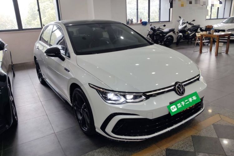 Used Volkswagen Golf 2021 280TSI DSG R-Line Front Right 45 Deg