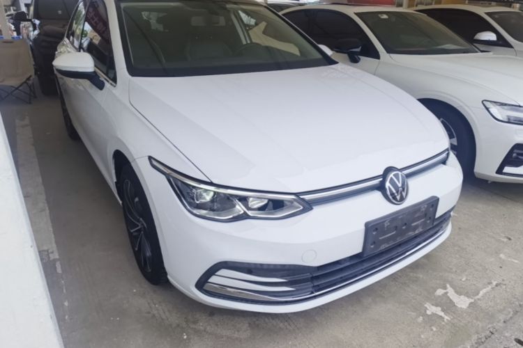 Used Volkswagen Golf 2021 280TSI DSG Pro Front Right 45 Deg