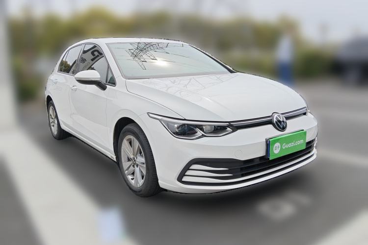 Used Volkswagen Golf 2021 200TSI DSG Front Right 45 Deg