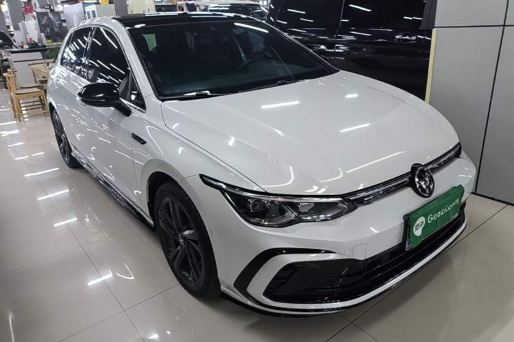 Used Volkswagen Golf 2021 280TSI DSG R-Line Front Right 45 Deg