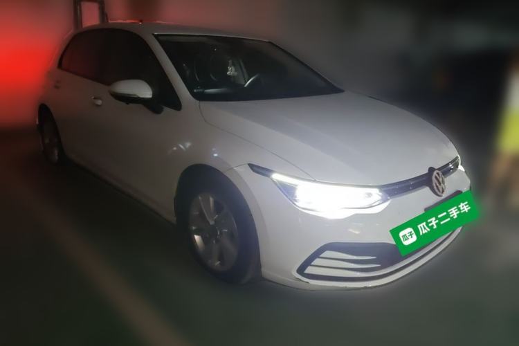 Used Volkswagen Golf 2021 200TSI DSG Front Right 45 Deg