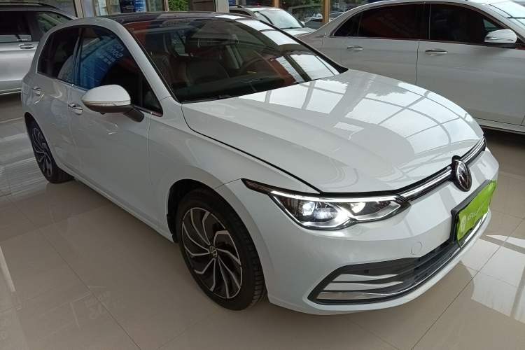 Used Volkswagen Golf 2021 280TSI DSG Pro Front Right 45 Deg