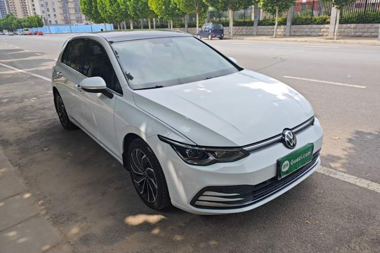 Used Volkswagen Golf 2021 280TSI DSG Pro Front Right 45 Deg