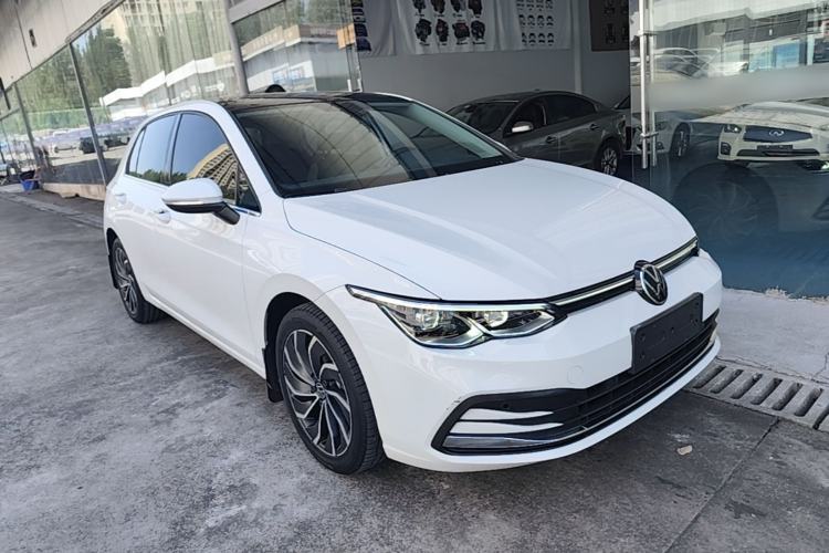Used Volkswagen Golf 2021 280TSI DSG Pro Front Right 45 Deg