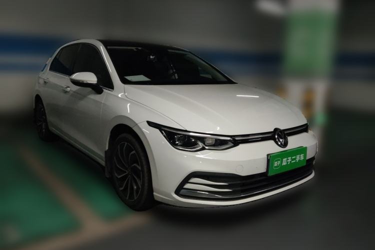 Used Volkswagen Golf 2021 280TSI DSG R-Line Front Right 45 Deg