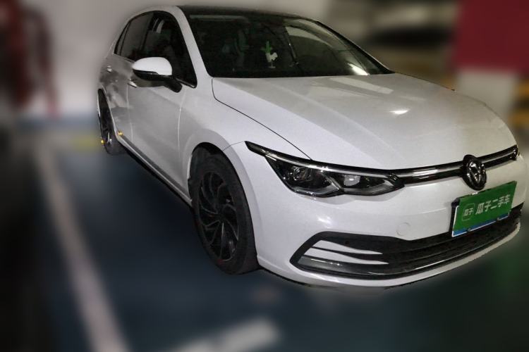 Used Volkswagen Golf 2021 280TSI DSG Pro Front Right 45 Deg