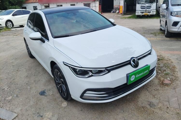 Used Volkswagen Golf 2021 280TSI DSG Pro Front Right 45 Deg