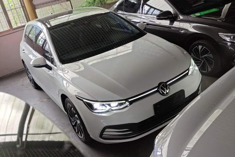 Used Volkswagen Golf 2021 280TSI DSG Pro Front Right 45 Deg