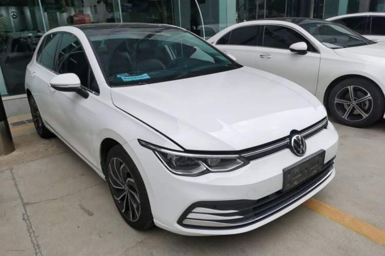 Used Volkswagen Golf 2021 280TSI DSG Pro Front Right 45 Deg