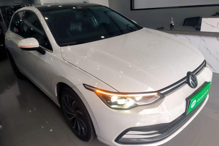 Used Volkswagen Golf 2021 280TSI DSG Pro Front Right 45 Deg