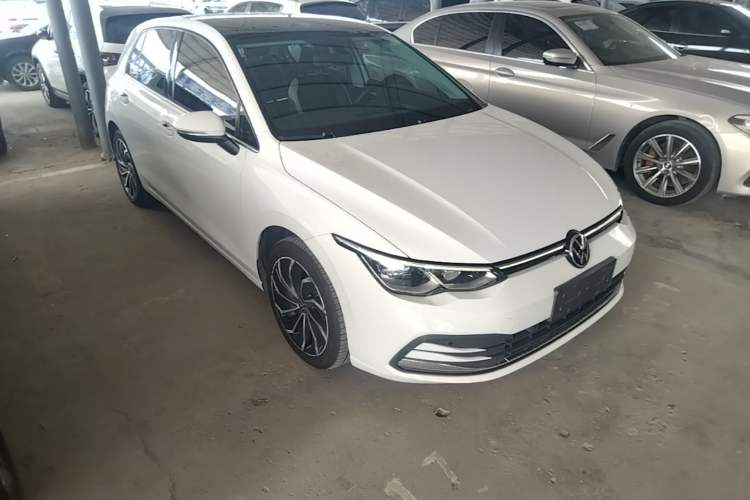 Used Volkswagen Golf 2021 280TSI DSG Pro Front Right 45 Deg