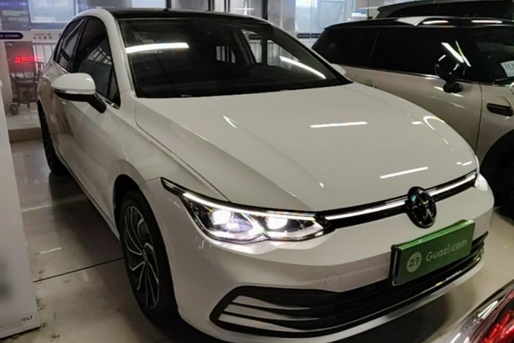 Used Volkswagen Golf 2021 280TSI DSG Pro Front Right 45 Deg
