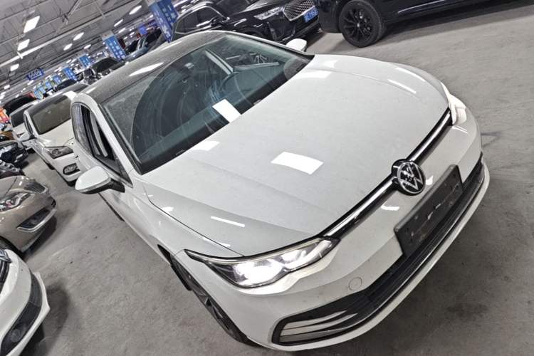Used Volkswagen Golf 2021 280TSI DSG Pro Front Right 45 Deg