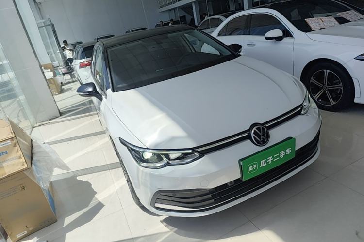 Used Volkswagen Golf 2021 200TSI DSG Pro Front Right 45 Deg