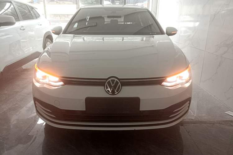 Used Volkswagen Golf 2021 200TSI DSG Pro Front