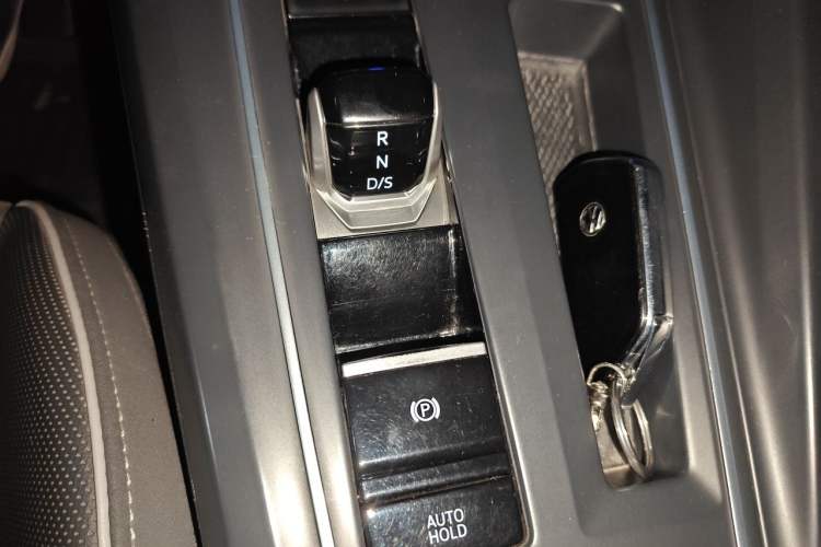 Used Volkswagen Golf 2021 280TSI DSG R-Line Gear Lever