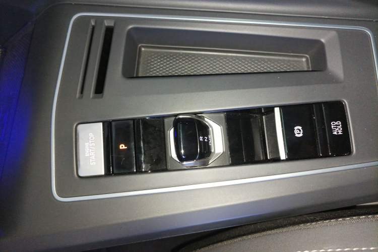 Used Volkswagen Golf 2021 280TSI DSG R-Line Gear Lever