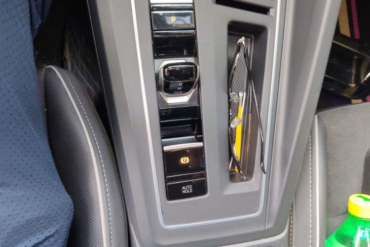 Used Volkswagen Golf 2021 280TSI DSG R-Line Gear Lever