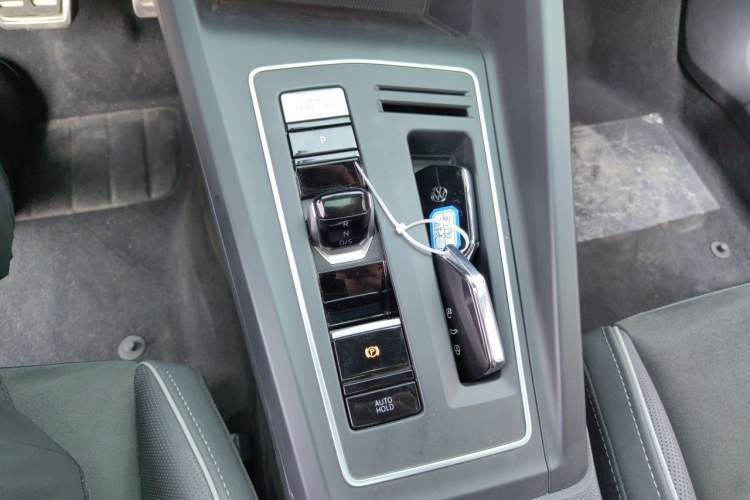 Used Volkswagen Golf 2021 280TSI DSG R-Line Gear Lever