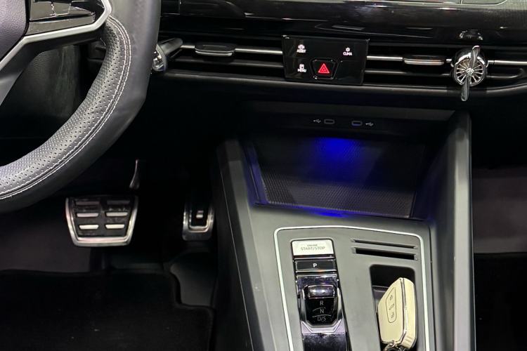 Used Volkswagen Golf 2021 280TSI DSG R-Line Gear Lever