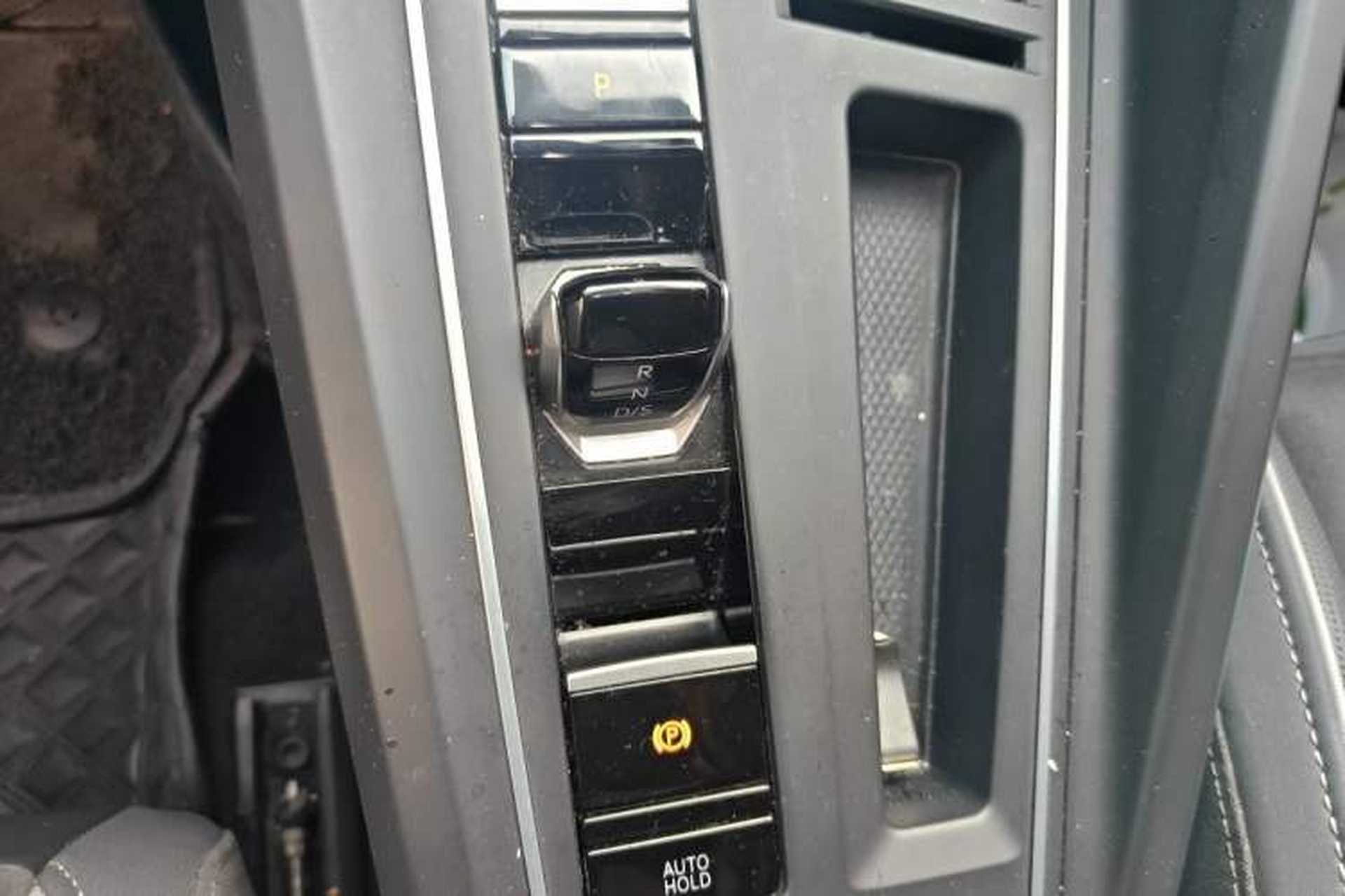 Used Volkswagen Golf 2021 280TSI DSG R-Line Gear Lever