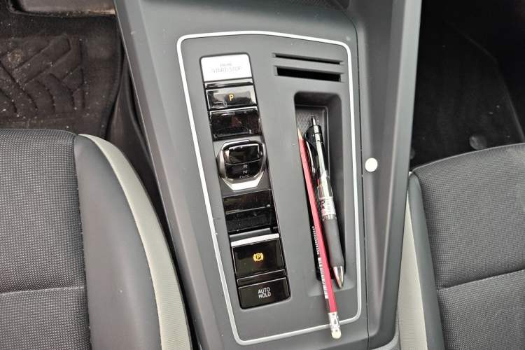 Used Volkswagen Golf 2021 280TSI DSG 30th Anniversary Edition Gear Lever