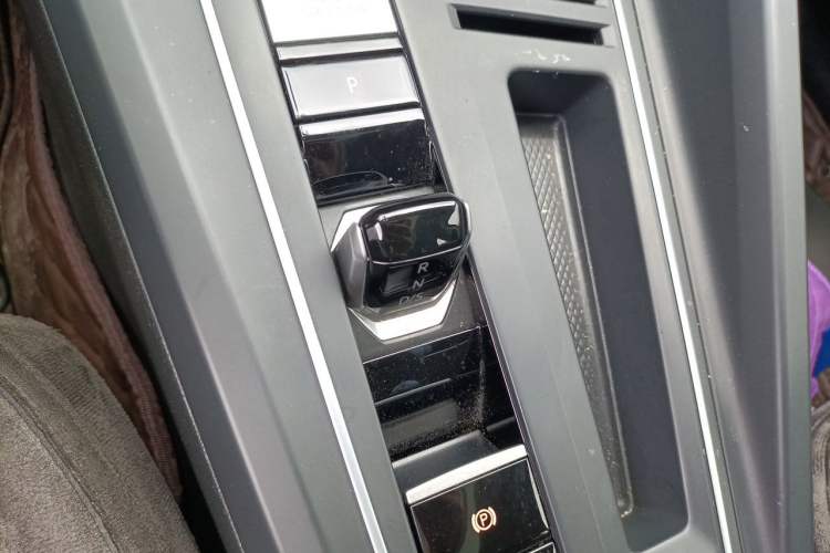 Used Volkswagen Golf 2021 280TSI DSG 30th Anniversary Edition Gear Lever