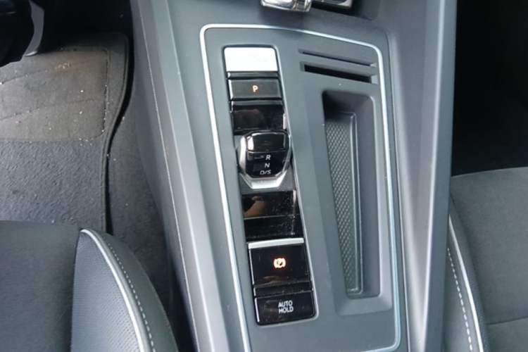 Used Volkswagen Golf 2021 280TSI DSG R-Line Gear Lever