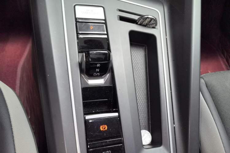 Used Volkswagen Golf 2021 200TSI DSG Pro Gear Lever