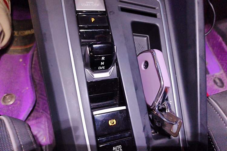 Used Volkswagen Golf 2021 280TSI DSG R-Line Gear Lever
