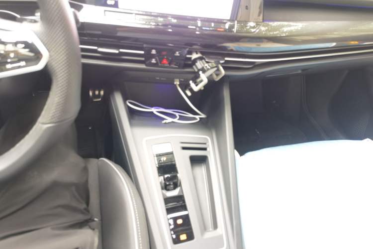 Used Volkswagen Golf 2021 280TSI DSG R-Line Gear Lever