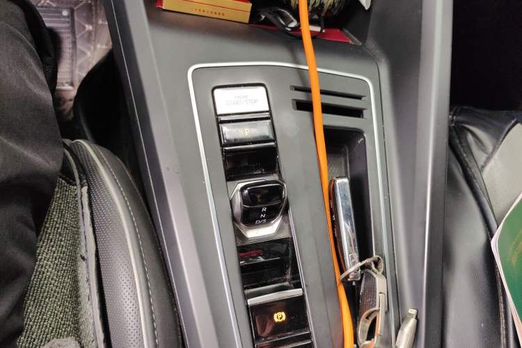 Used Volkswagen Golf 2021 280TSI DSG R-Line Gear Lever