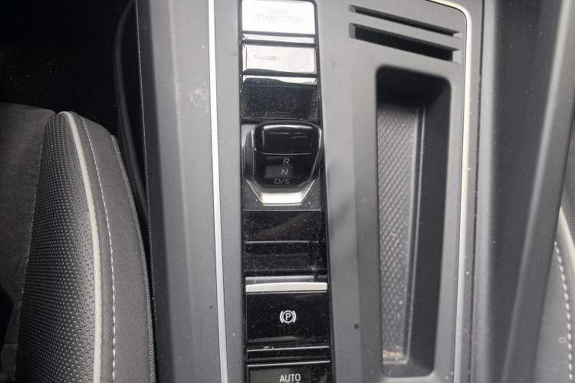 Used Volkswagen Golf 2021 280TSI DSG R-Line Gear Lever