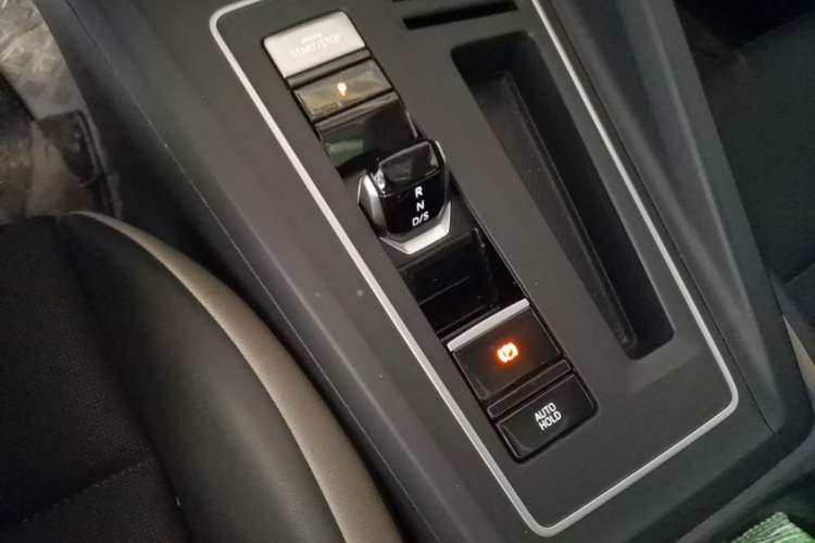 Used Volkswagen Golf 2021 280TSI DSG Pro Gear Lever