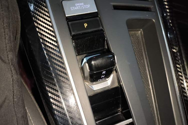 Used Volkswagen Golf 2021 280TSI DSG R-Line Gear Lever