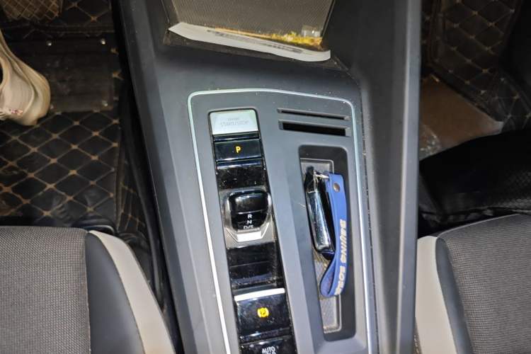 Used Volkswagen Golf 2021 280TSI DSG 30th Anniversary Edition Gear Lever